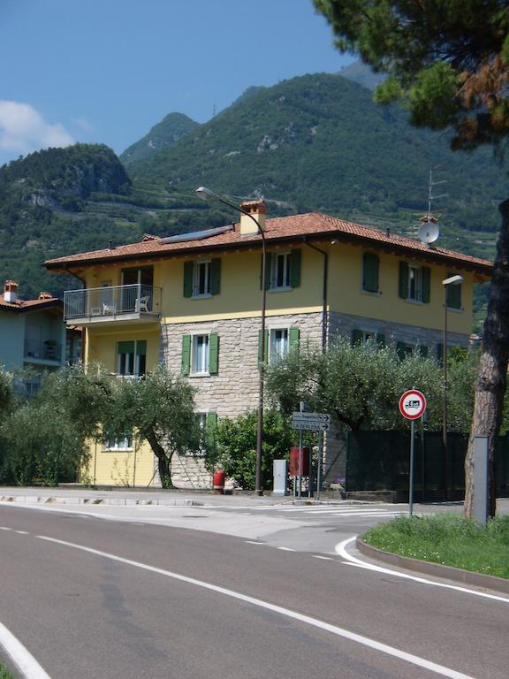 CasaVarone Riva del Garda Habitación foto