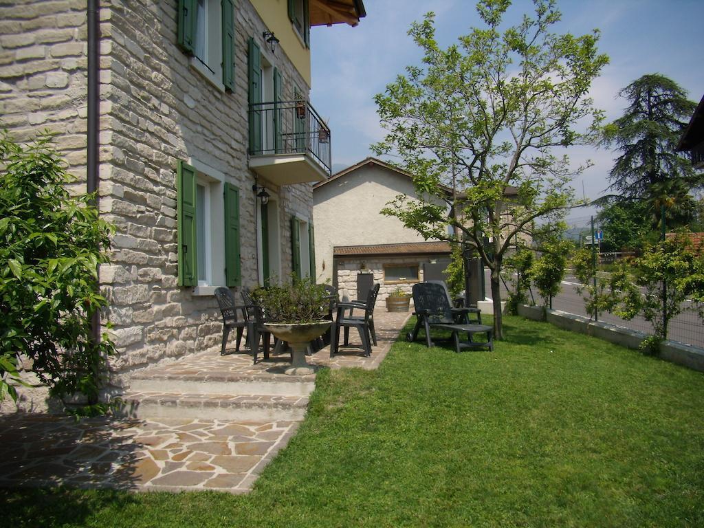 CasaVarone Riva del Garda Habitación foto